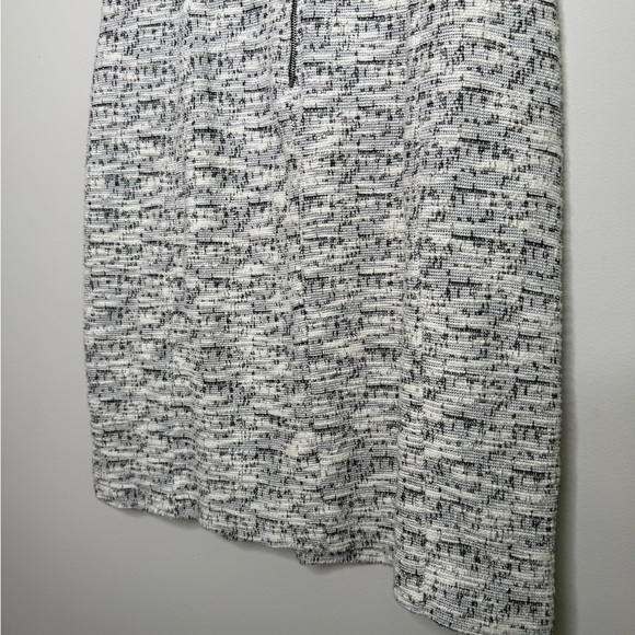 Elegant Black and White tweed Women's Dress - Picture 7 of 7